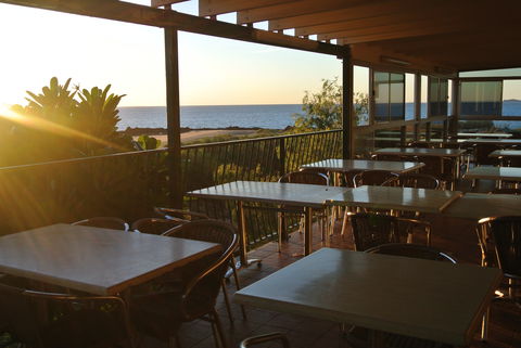 Samson Beach Tavern - Accommodation Batemans Bay 1