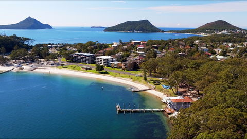 Little Beach Boathouse Restaurant And Bar - Accommodation Batemans Bay 2