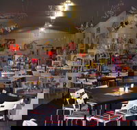 Noelene's Book Cafe - Accommodation Batemans Bay