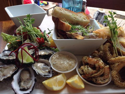 The Flying Fish Cafe - Accommodation Batemans Bay 0