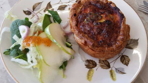 The Tiny Teapot - Accommodation Batemans Bay 0