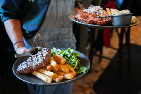 The Erskineville Hotel - Accommodation Batemans Bay 2