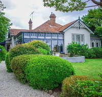 Pins on Lurline - Accommodation Batemans Bay