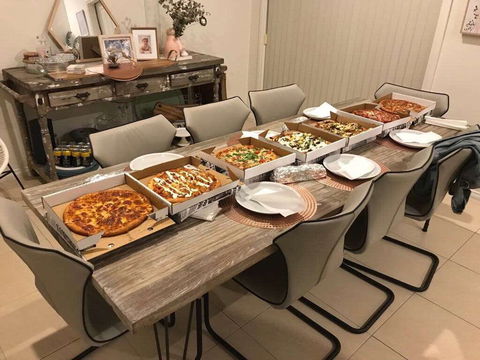 Sinatra’s Pizzeria - Accommodation Batemans Bay 0