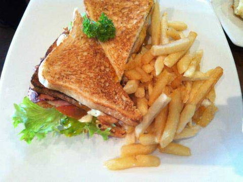 Lulu's Cafe - Accommodation Batemans Bay 0