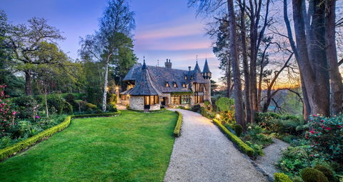 Thorngrove Manor Ultimate Private Afternoon Tea/Luncheon For Two - Accommodation Batemans Bay 2