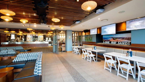 Oceans Bar - Narrabeen Sands Hotel - Accommodation Batemans Bay 0