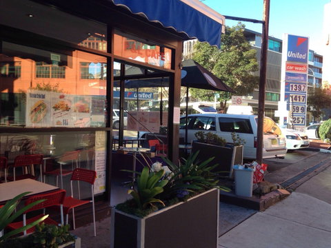 P & L Cafe - Accommodation Batemans Bay 0