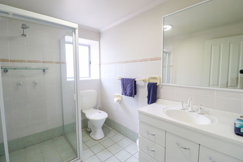 By The Falls Cafe - Accommodation Batemans Bay 0