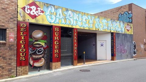Carney & Earl's - Accommodation Batemans Bay 0