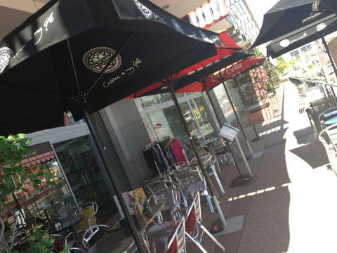 Paris Cafe Fashion - Accommodation Batemans Bay 0