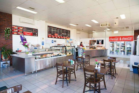 A&J's Cafe - Accommodation Batemans Bay 0