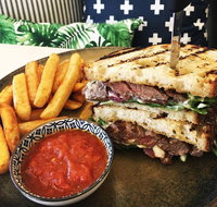 Four Saints - Espresso  Kitchen - Accommodation Batemans Bay