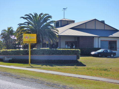 Riverside Tavern - Accommodation Batemans Bay 0