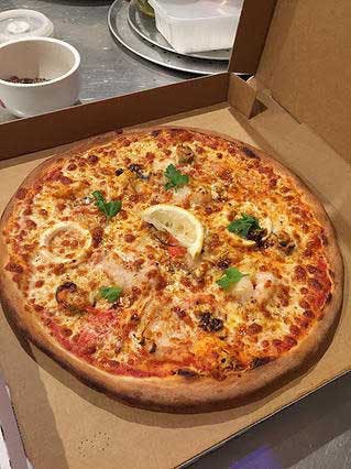 St Loui's Pizza & Pasta - Accommodation Batemans Bay 0