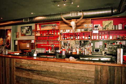 Bottlerocket Bar And Cafe - Accommodation Batemans Bay 1