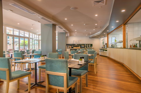 Poolside Restaurant And Bar - Accommodation Batemans Bay 1
