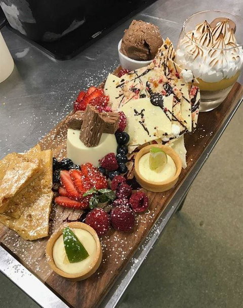 Lunch Craft - Accommodation Batemans Bay 10
