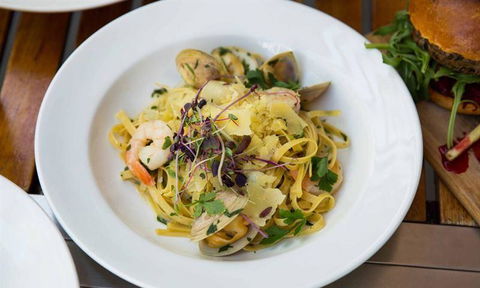 O Bar & Restaurant - Accommodation Batemans Bay 5