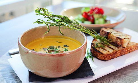 St James Hotel Restaurant - Accommodation Batemans Bay 12