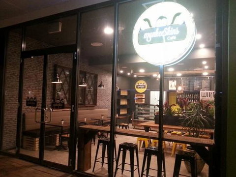 Munkeeskins Cafe - Accommodation Batemans Bay 0