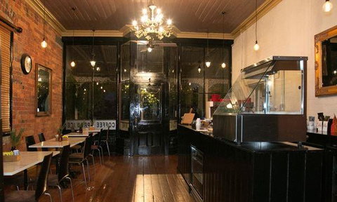 Salingers Cafe - Accommodation Batemans Bay 9