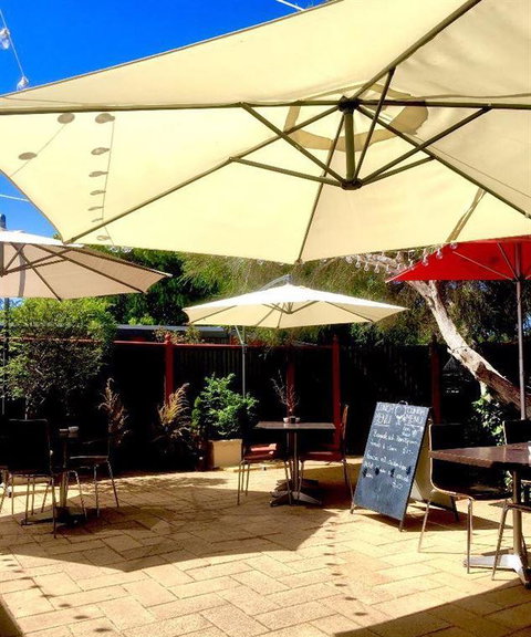 Salingers Cafe - Accommodation Batemans Bay 12