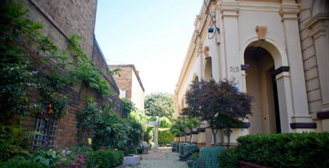 The Palm Court Tea Salon - Accommodation Batemans Bay 13