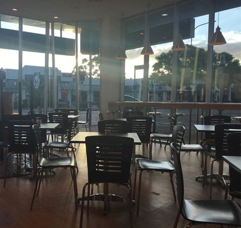 Phoenix On Unley - Accommodation Batemans Bay 5