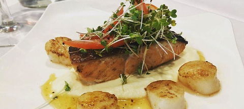 Stonebar Seafood Brasserie - Accommodation Batemans Bay 3