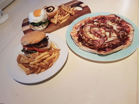 PJ's Bar - Accommodation Batemans Bay 0