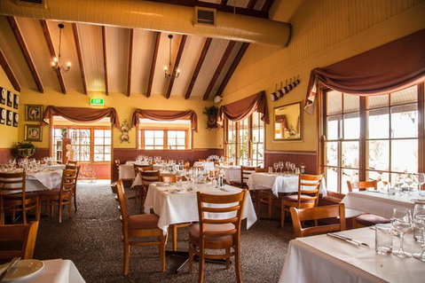 Il Cacciatore Restaurant - Accommodation Batemans Bay 0