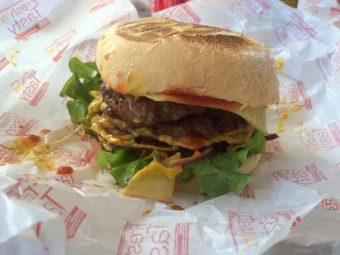 Malibu Burgers - Accommodation Batemans Bay 0