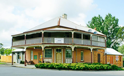 The Victoria Hotel Hinton - Accommodation Batemans Bay 0