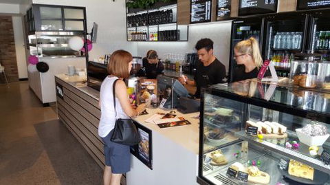 Coffee Club Pulse Birtinya - Accommodation Batemans Bay 3