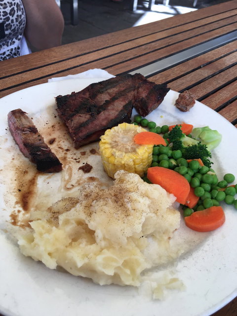 Beaches Bar & Grill - Accommodation Batemans Bay 2