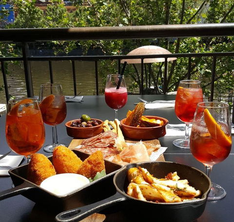 Paesano International Buffet - Accommodation Batemans Bay 15