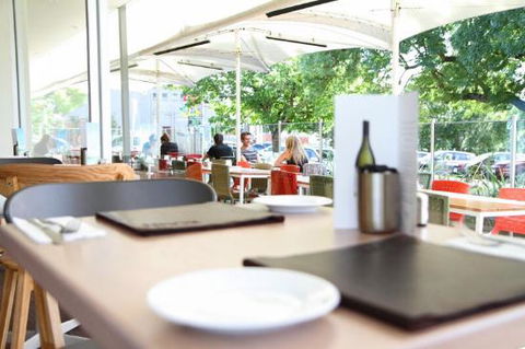 The Main Cafe - Accommodation Batemans Bay 0