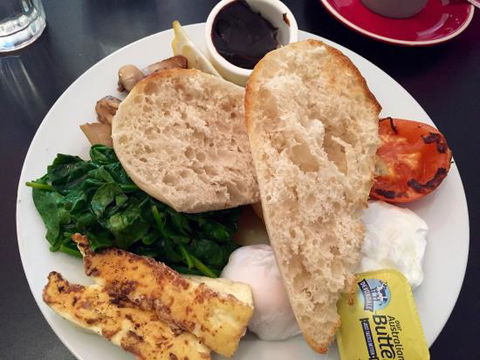 Vee's Cafe - Accommodation Batemans Bay 0