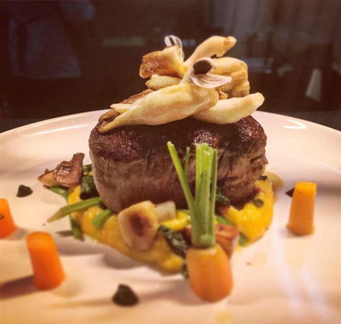 Chloe's Lounge & Restaurant - Accommodation Batemans Bay 18