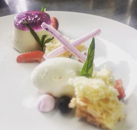 Chloe's Lounge & Restaurant - Accommodation Batemans Bay 19