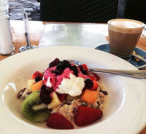 Lot 104 Espresso & Wine Bar - Accommodation Batemans Bay 9