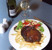 Bridge Hotel Bistro - Accommodation Batemans Bay