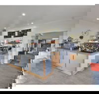 Meander Bridge Cafe - Accommodation Batemans Bay