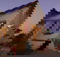 Riviera Hotel Bistro - Accommodation Batemans Bay