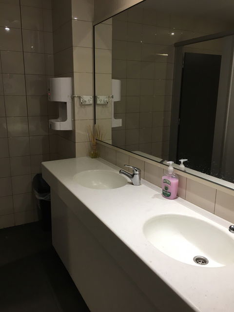 U&I 24h Cafe - Accommodation Batemans Bay 14