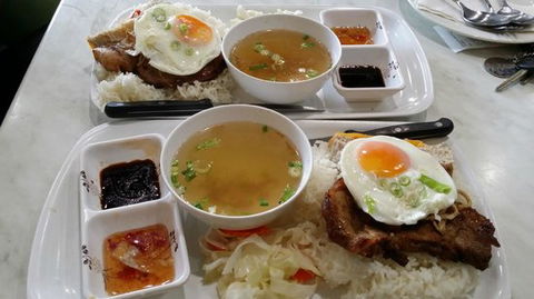 Han's Cafe Carousel - Accommodation Batemans Bay 0