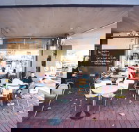 Juanitas - Accommodation Batemans Bay