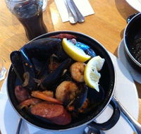 Henley Beach Hotel - Accommodation Batemans Bay