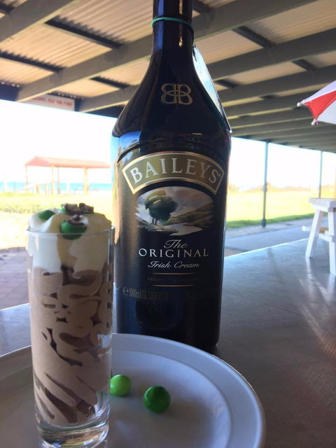 Sand Bar Cafe - Accommodation Batemans Bay 1